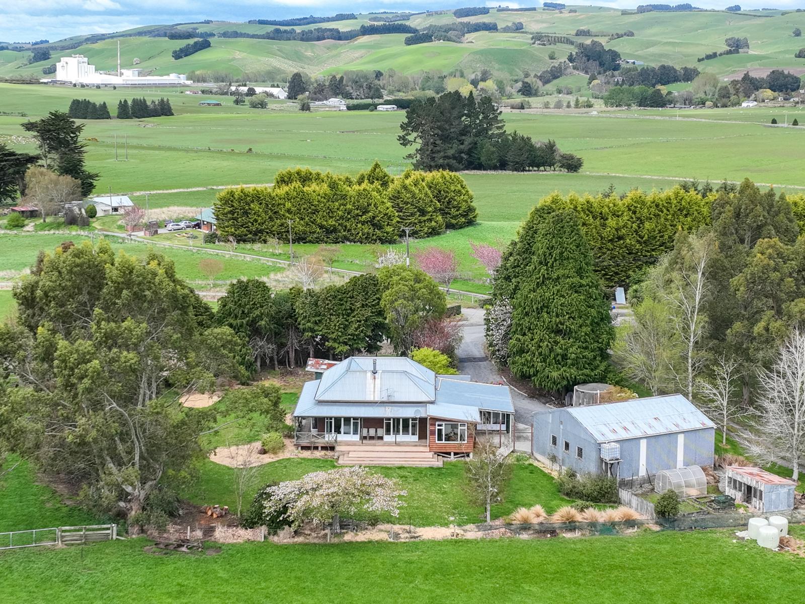 53 Pinnacle Road, Whiterigg