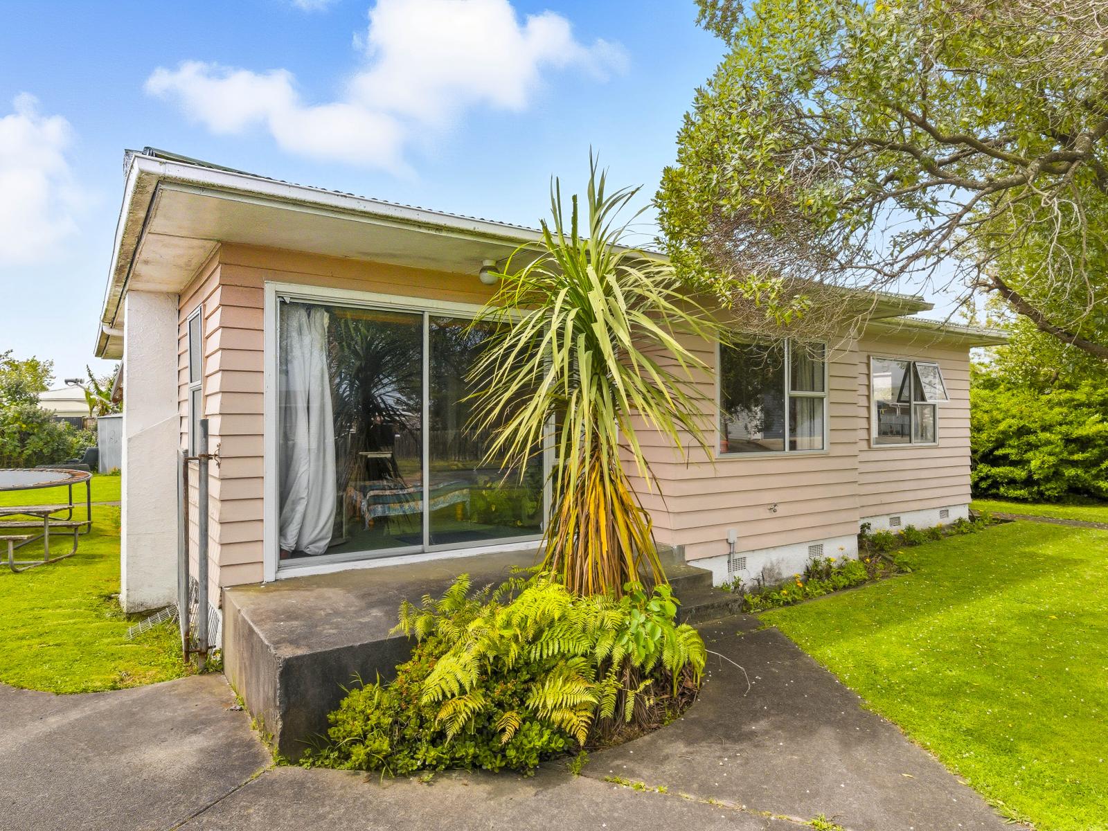 15 Ross Street, Levin