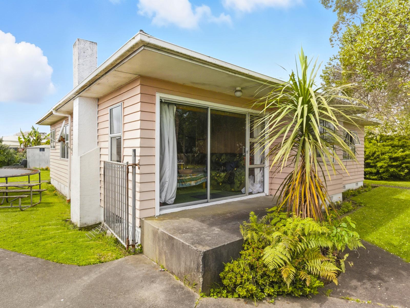 15 Ross Street, Levin