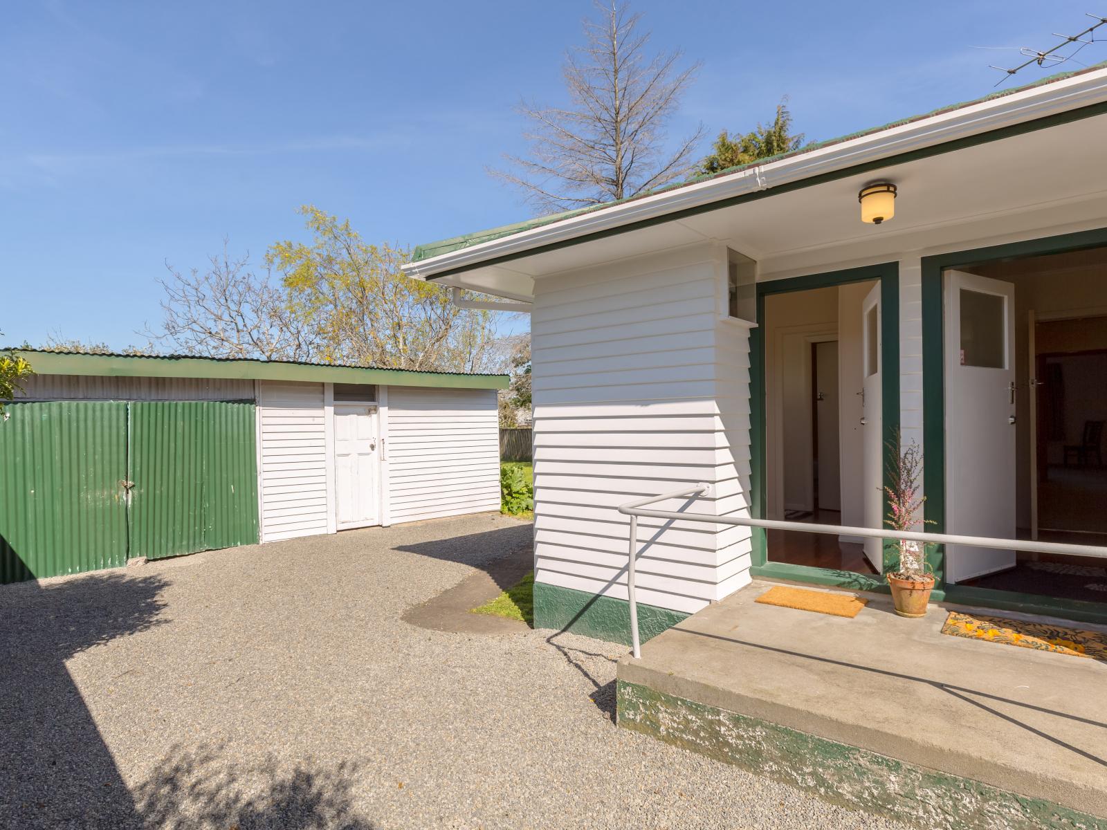 27 Brooklyn Road, Carterton