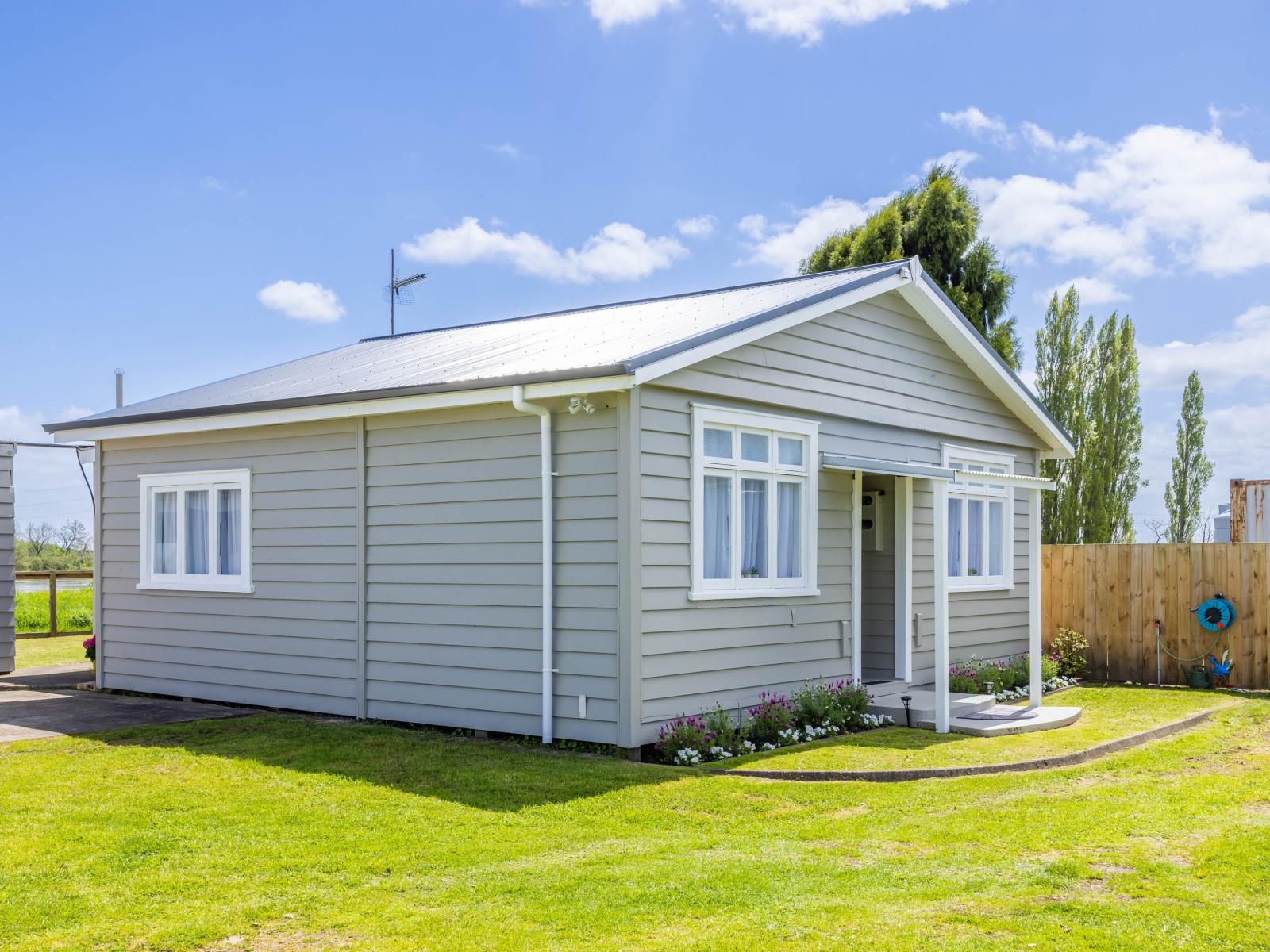 3824 State Highway 1, Huntly