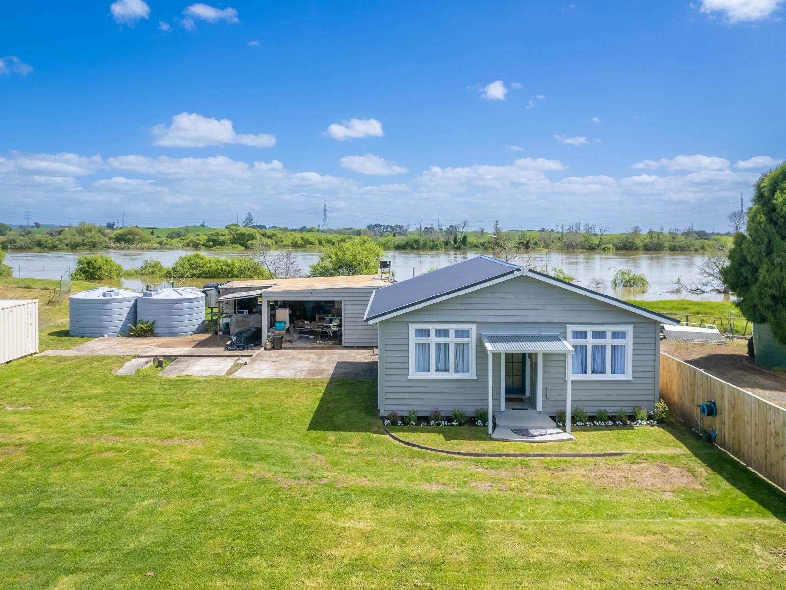 3824 State Highway 1, Huntly