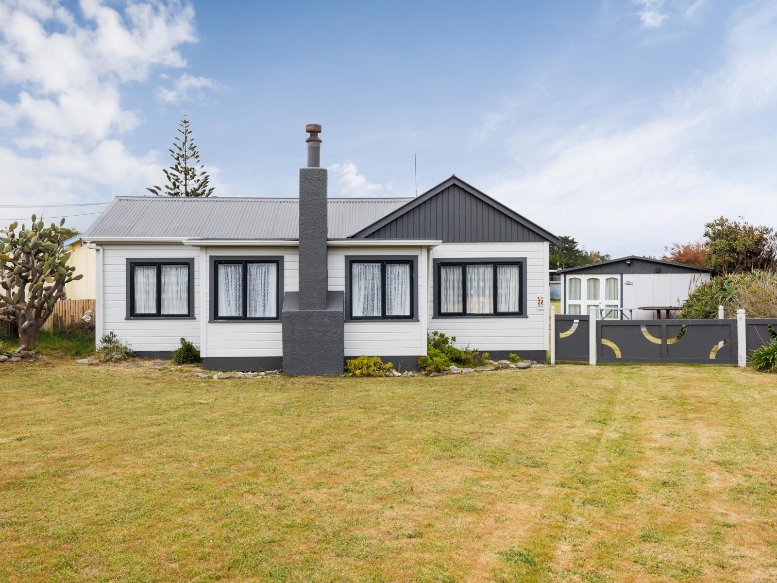 31 Koputara Road, Himatangi Beach