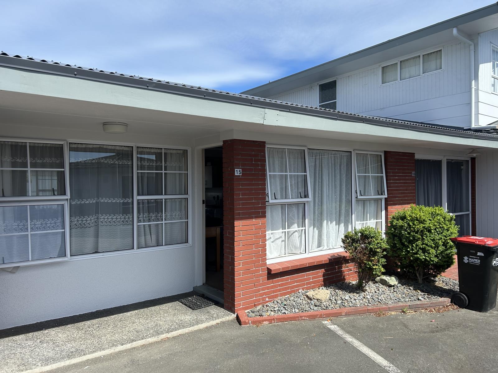 Unit 15, 376 Kennedy Road, Pirimai