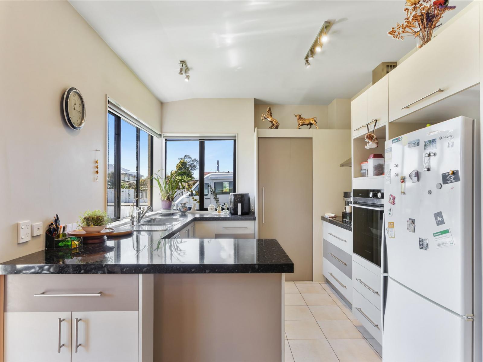 30 Russell Street, Westport