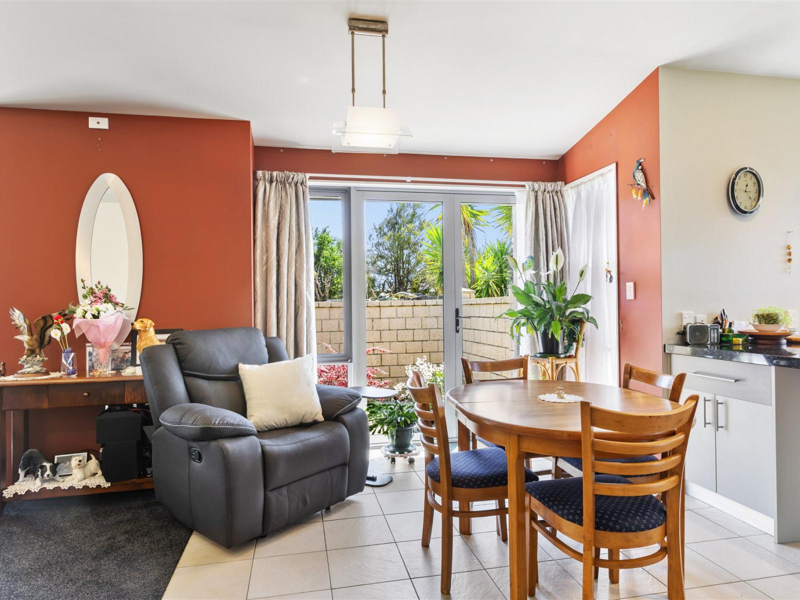 30 Russell Street, Westport