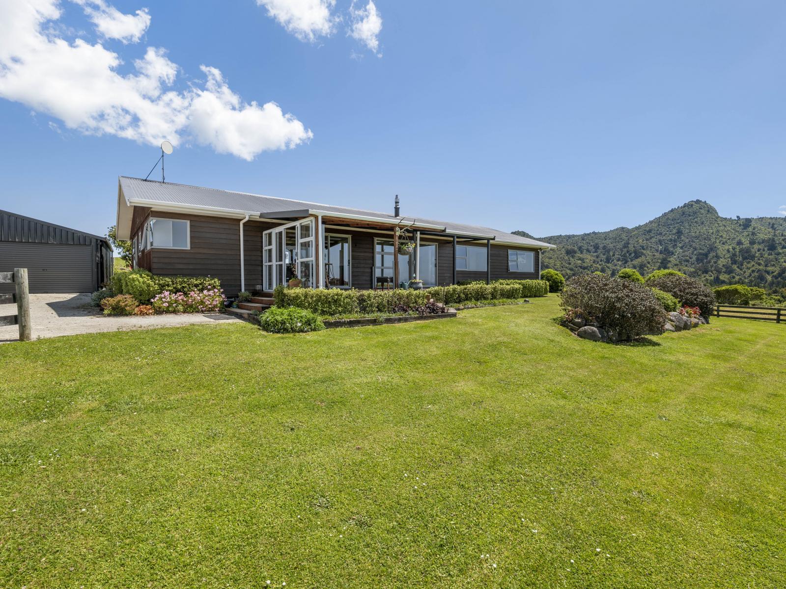 1, 415 Kirihau Road, Koru
