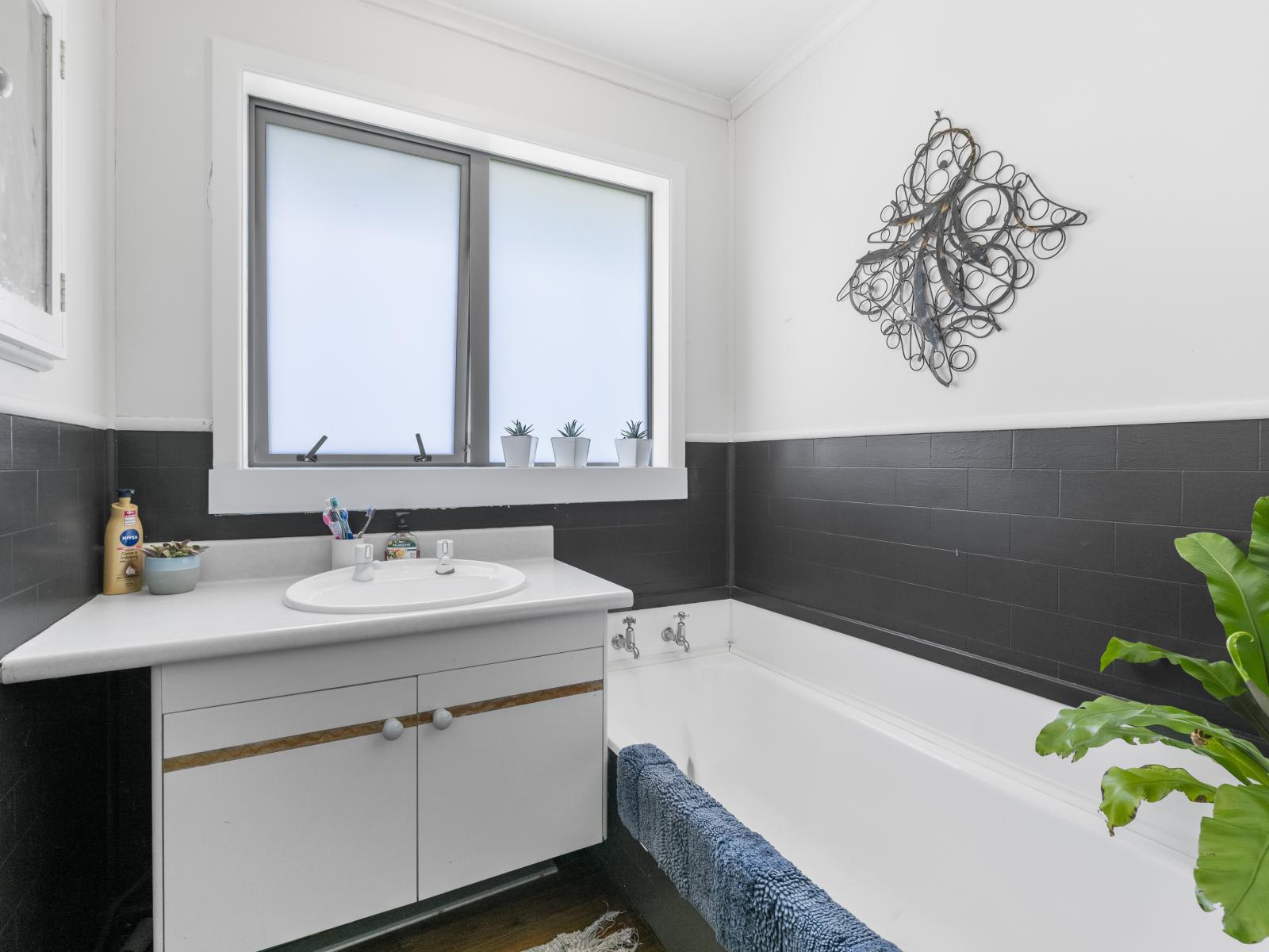1, 415 Kirihau Road, Koru
