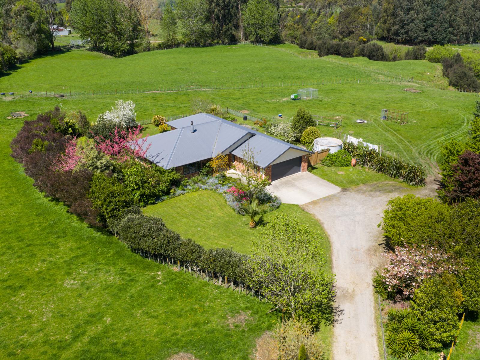 946F Finnis Road, Pohangina