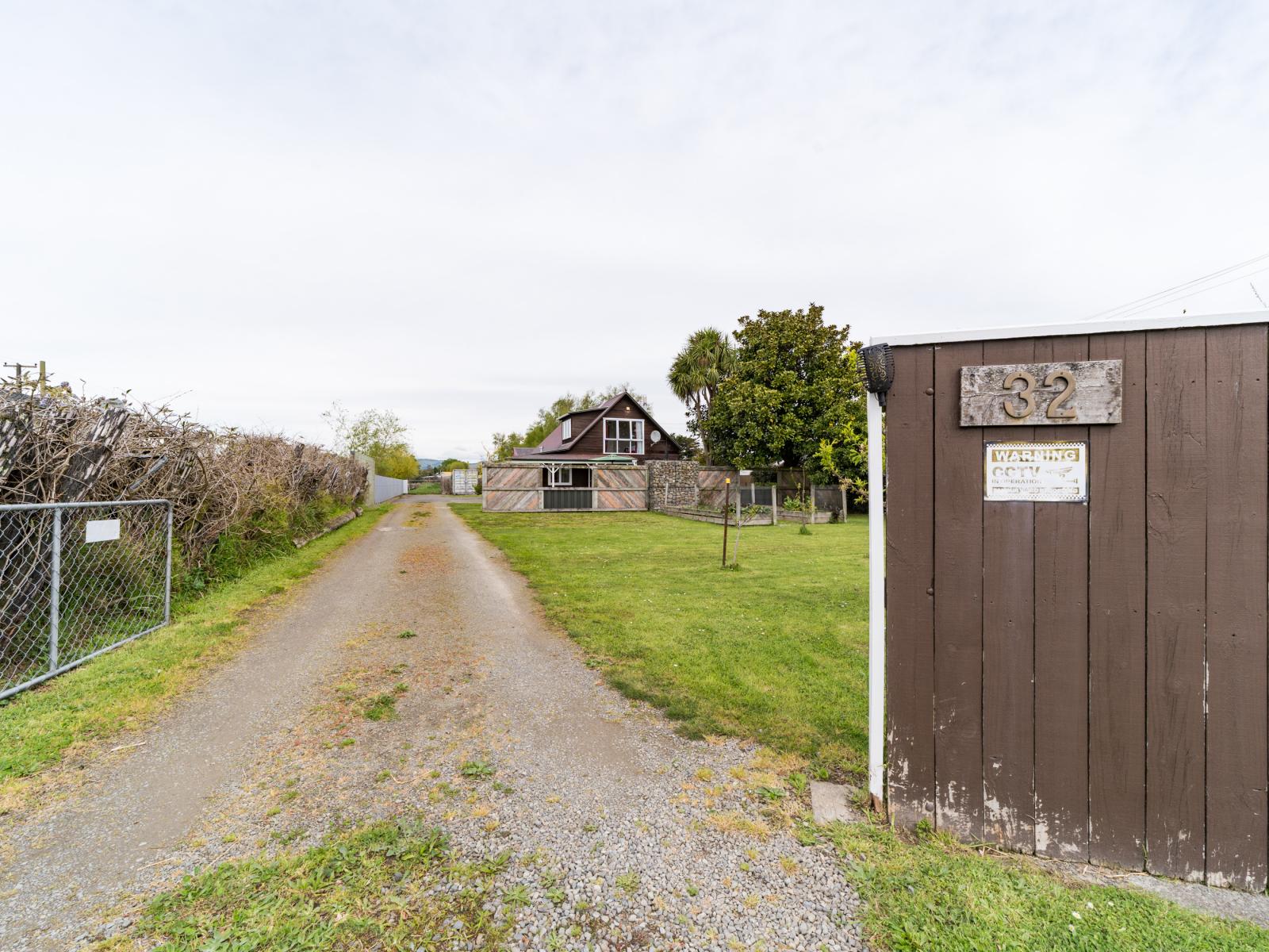 32 Pioneer Highway, Awapuni