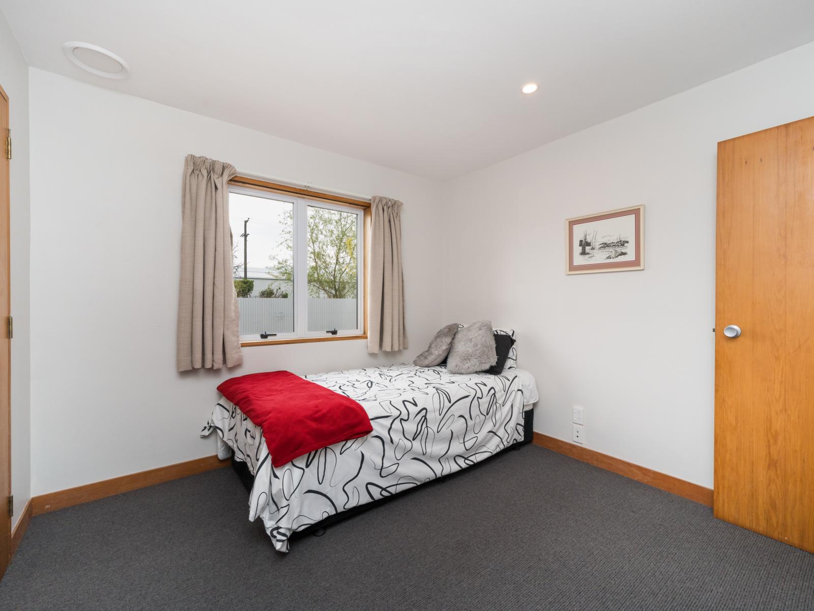 32 Pioneer Highway, Awapuni
