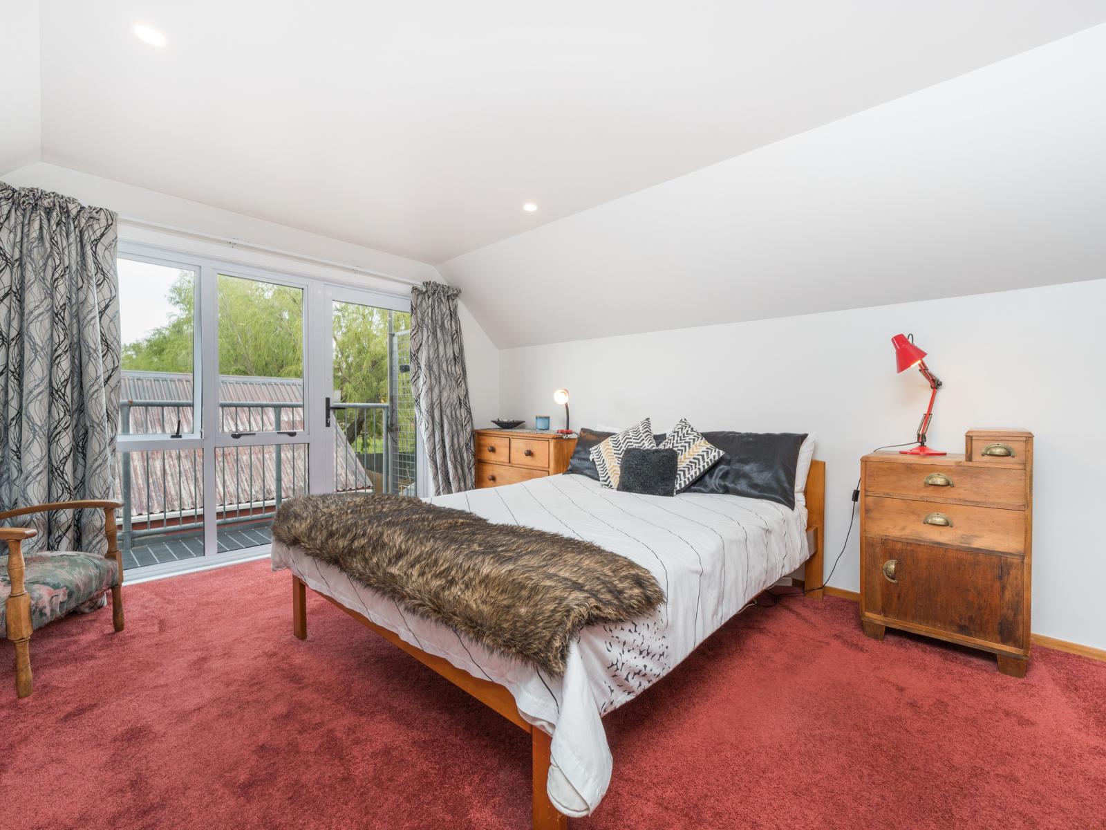 32 Pioneer Highway, Awapuni