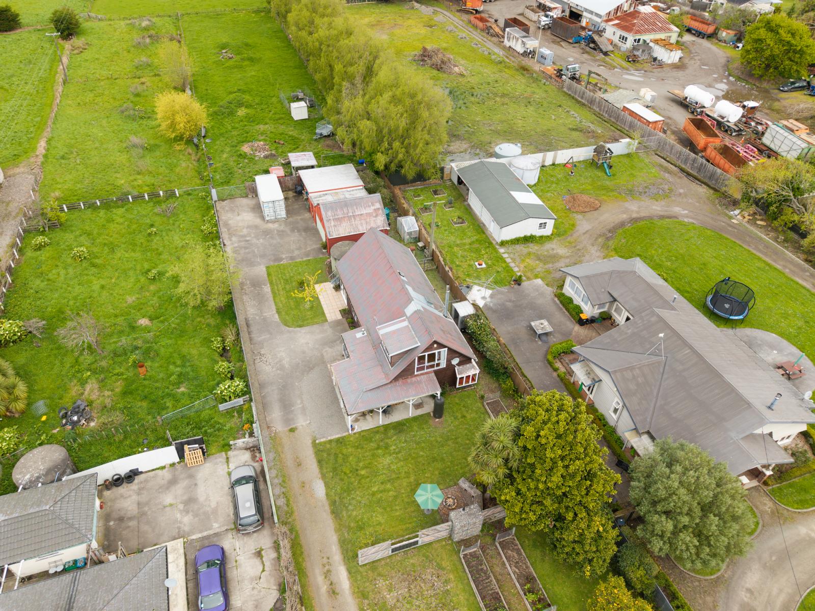 32 Pioneer Highway, Awapuni