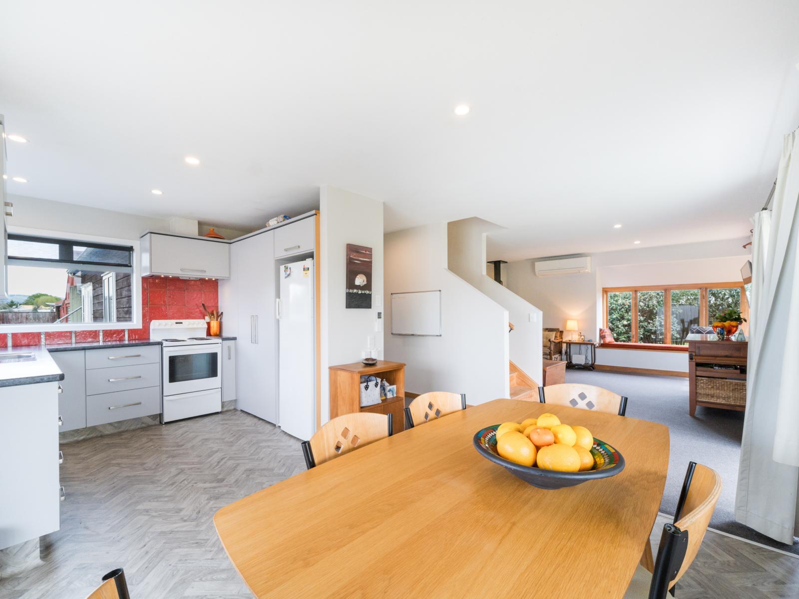 32 Pioneer Highway, Awapuni