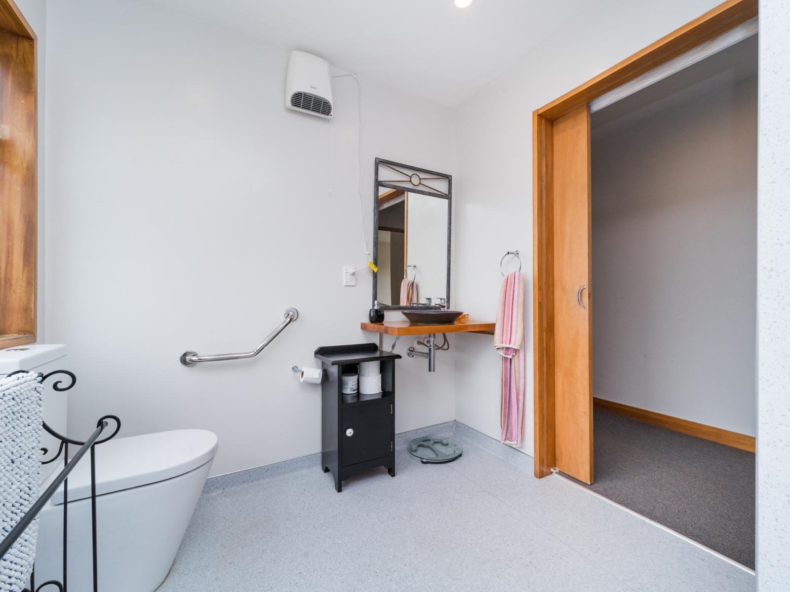 32 Pioneer Highway, Awapuni