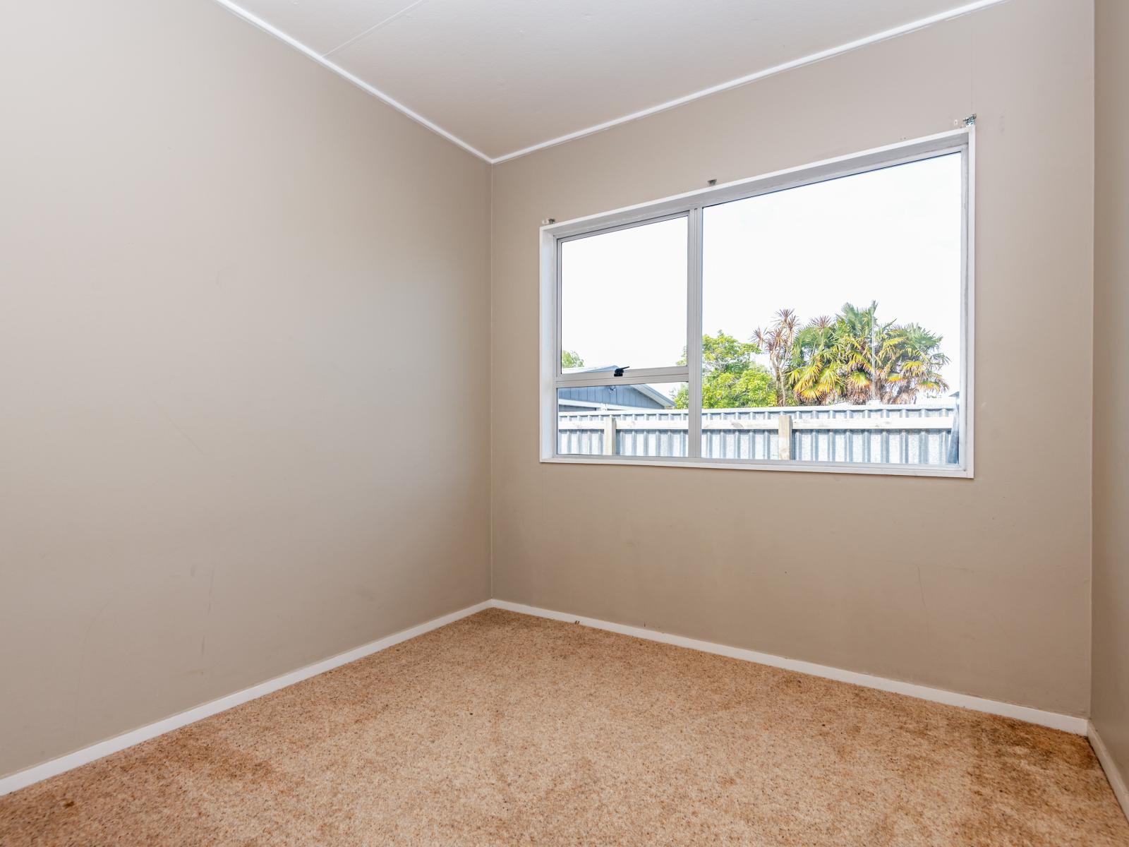 40 Geraldine Crescent, Cloverlea