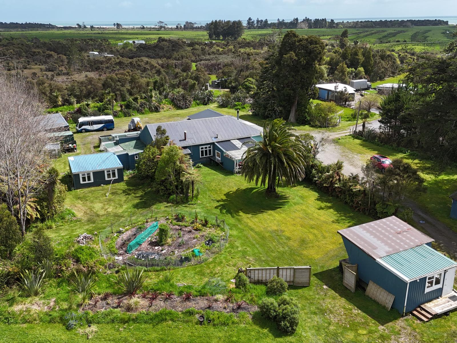 2/831  Fairdown Road, Westport