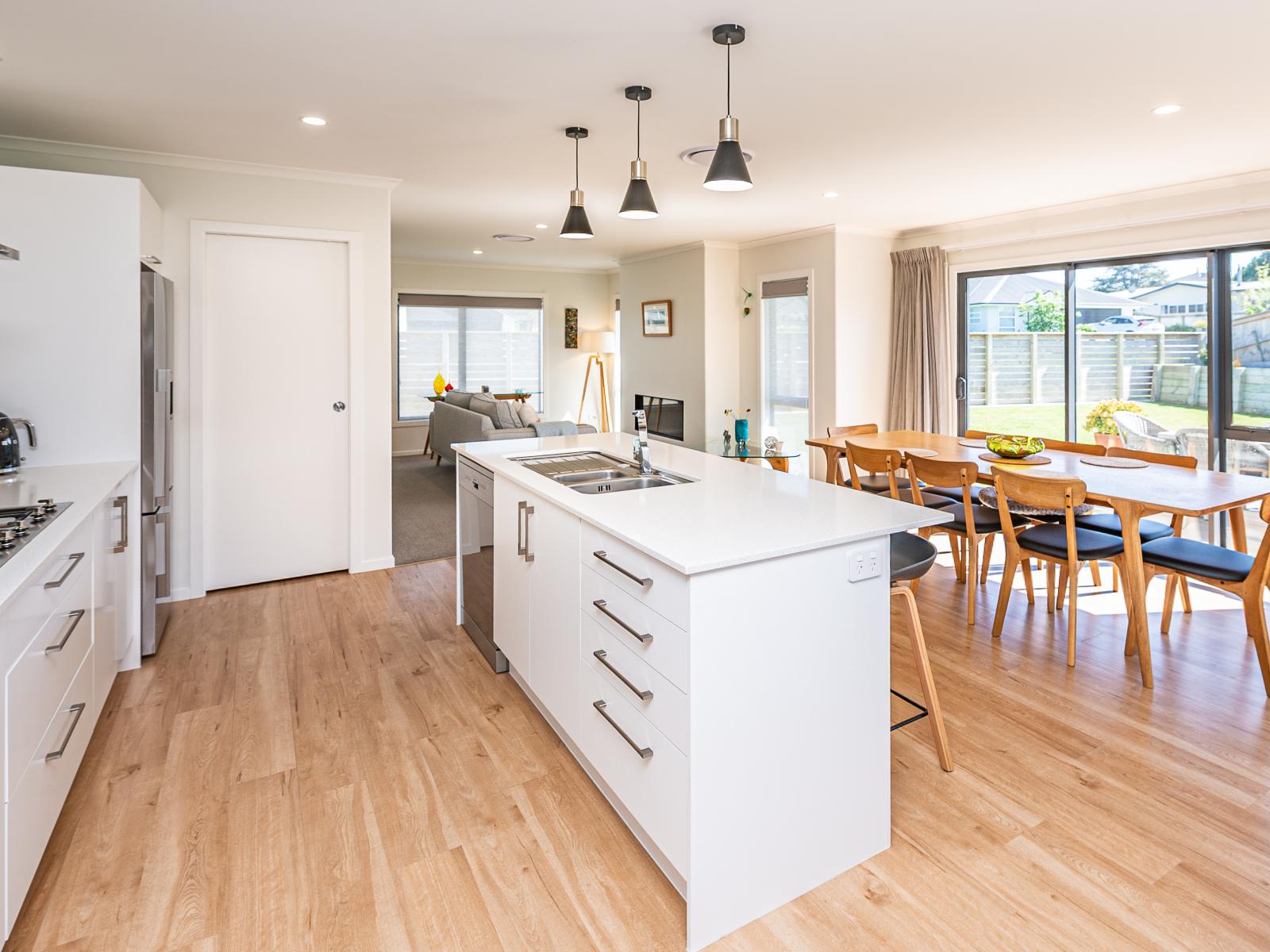25 Tirimoana Place, Otamatea