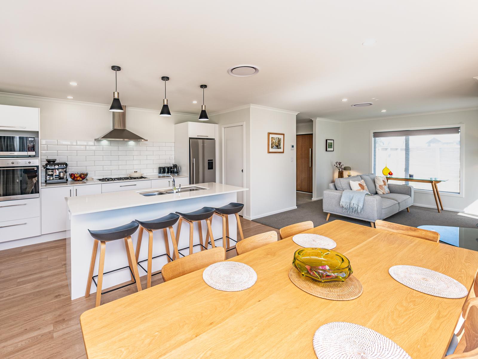25 Tirimoana Place, Otamatea