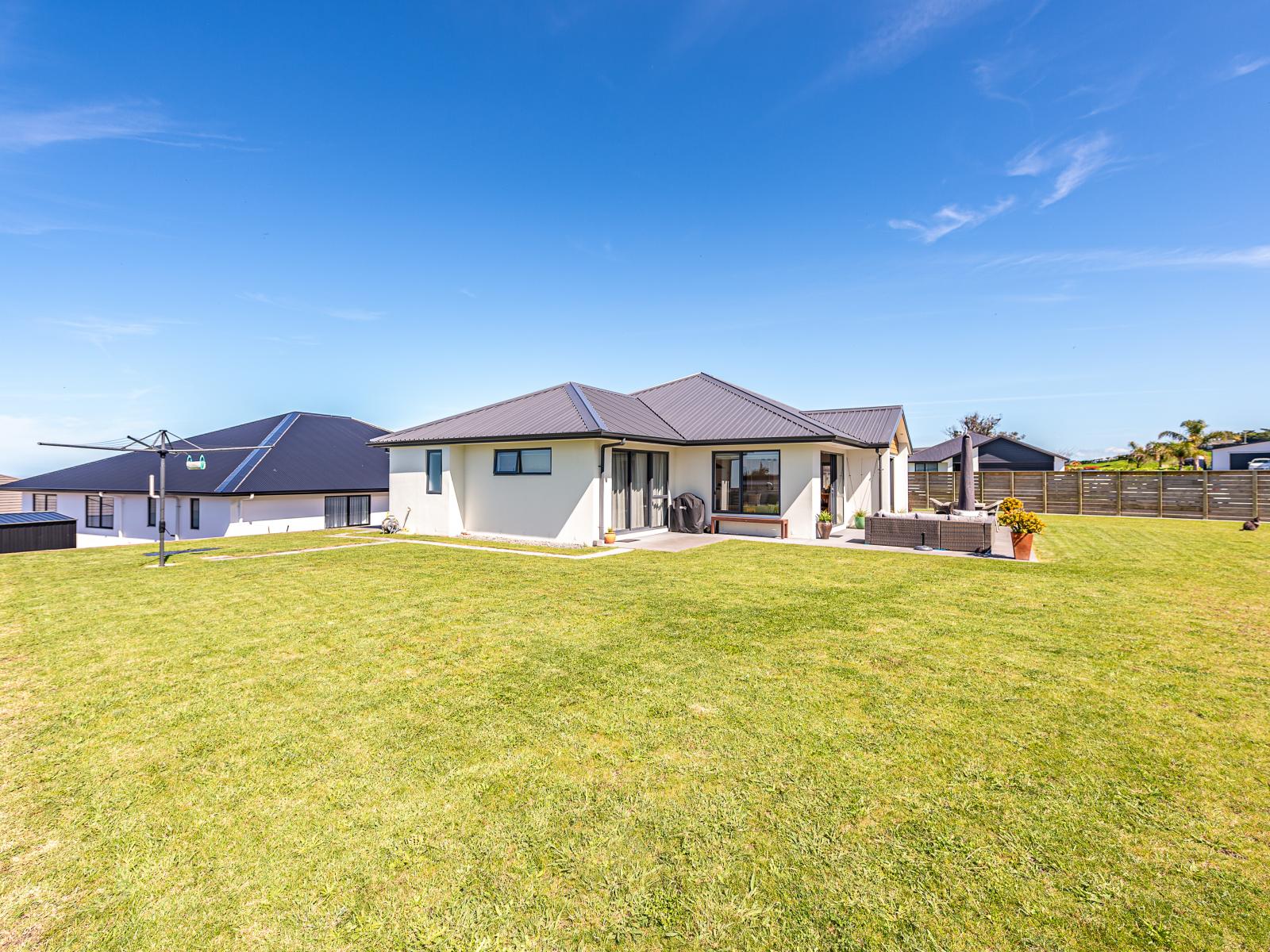 25 Tirimoana Place, Otamatea