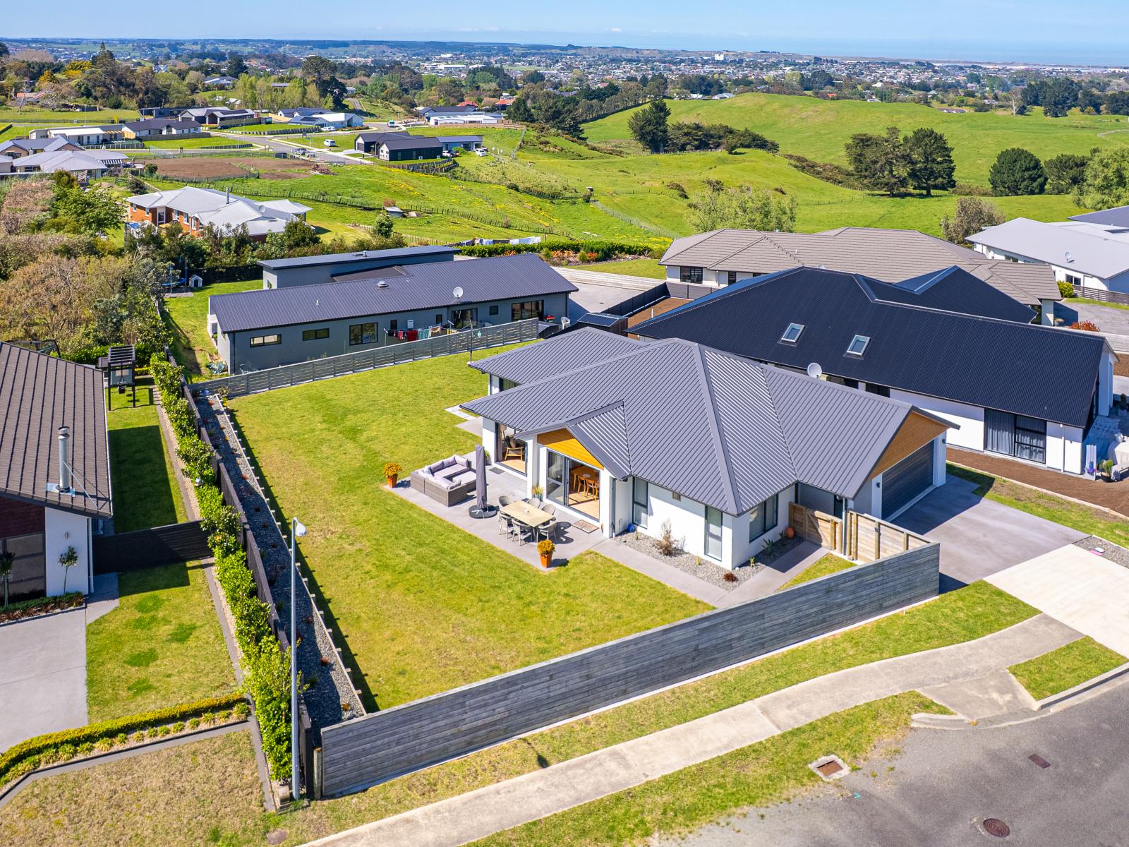 25 Tirimoana Place, Otamatea