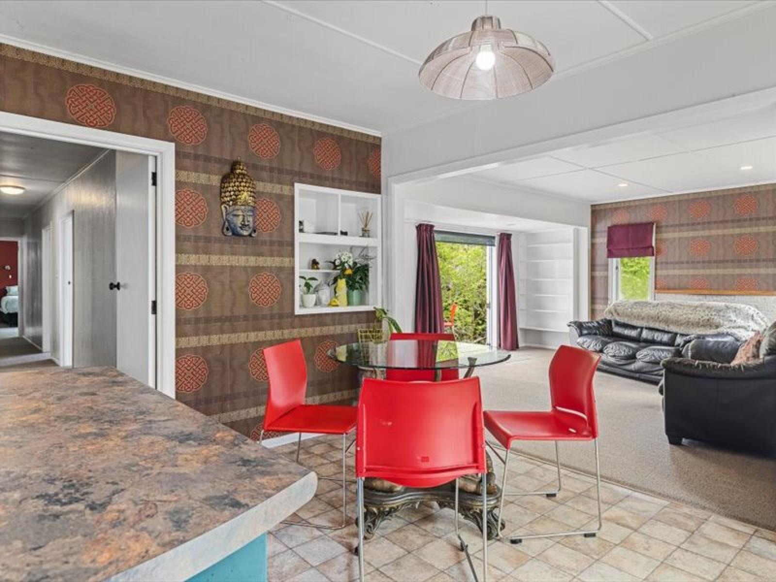 1711 State Highway 4, Aria