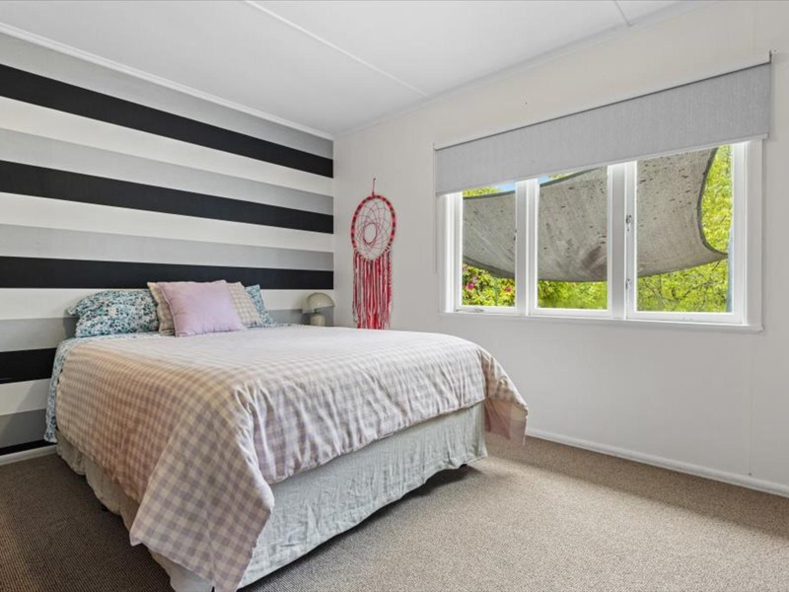 1711 State Highway 4, Aria