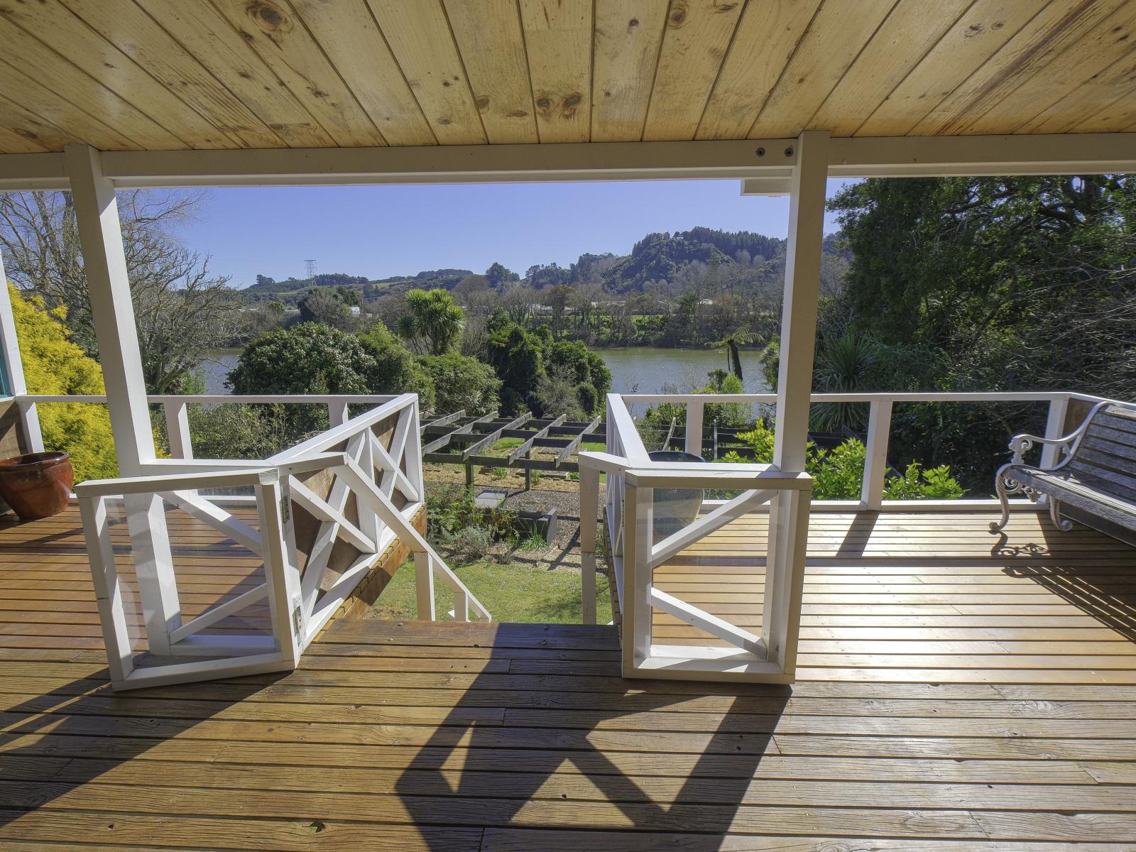 23 Riverbank Road, Okoia