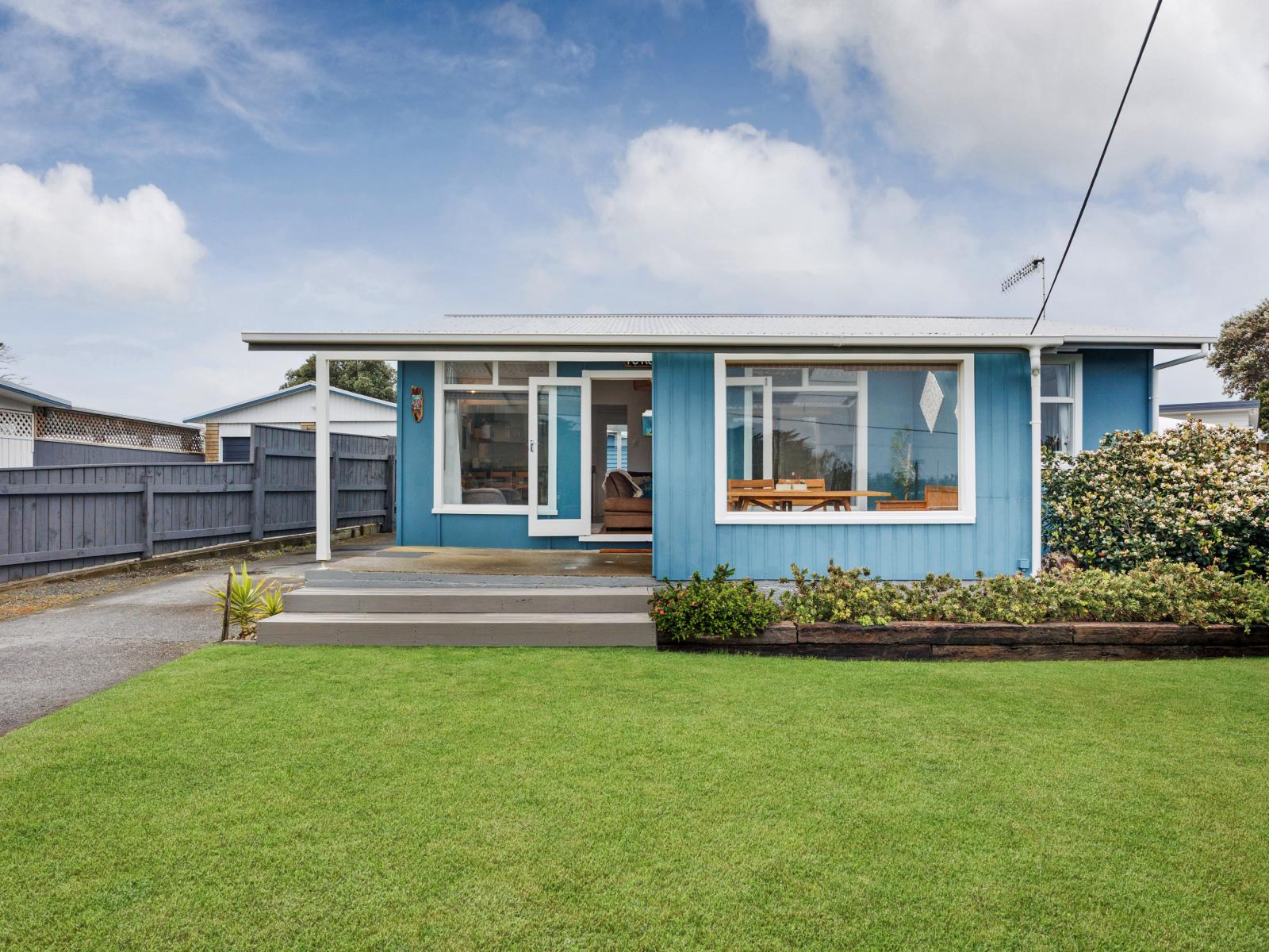 10 Kent Terrace, Foxton Beach