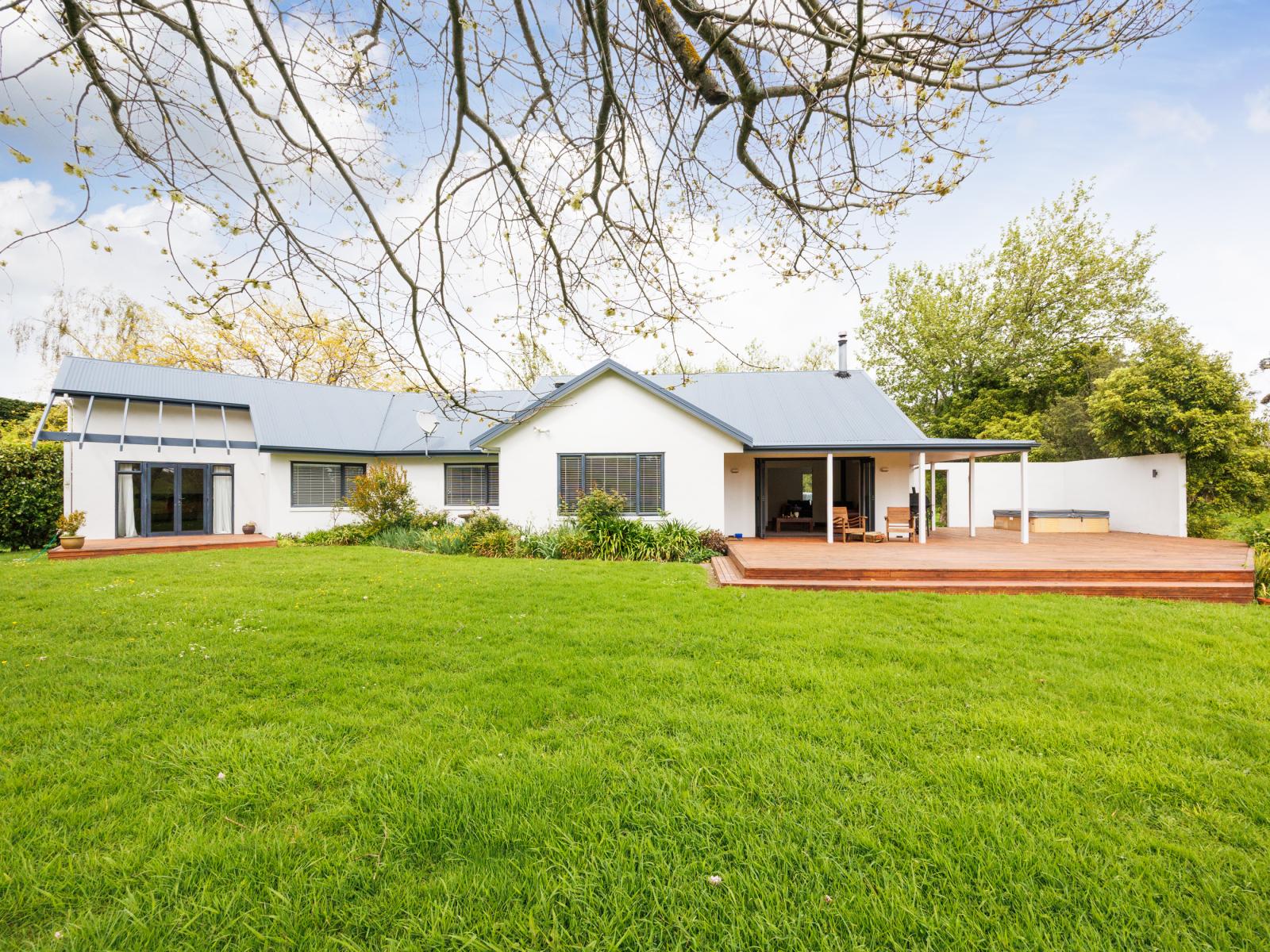 31 Kahuterawa Road, Turitea