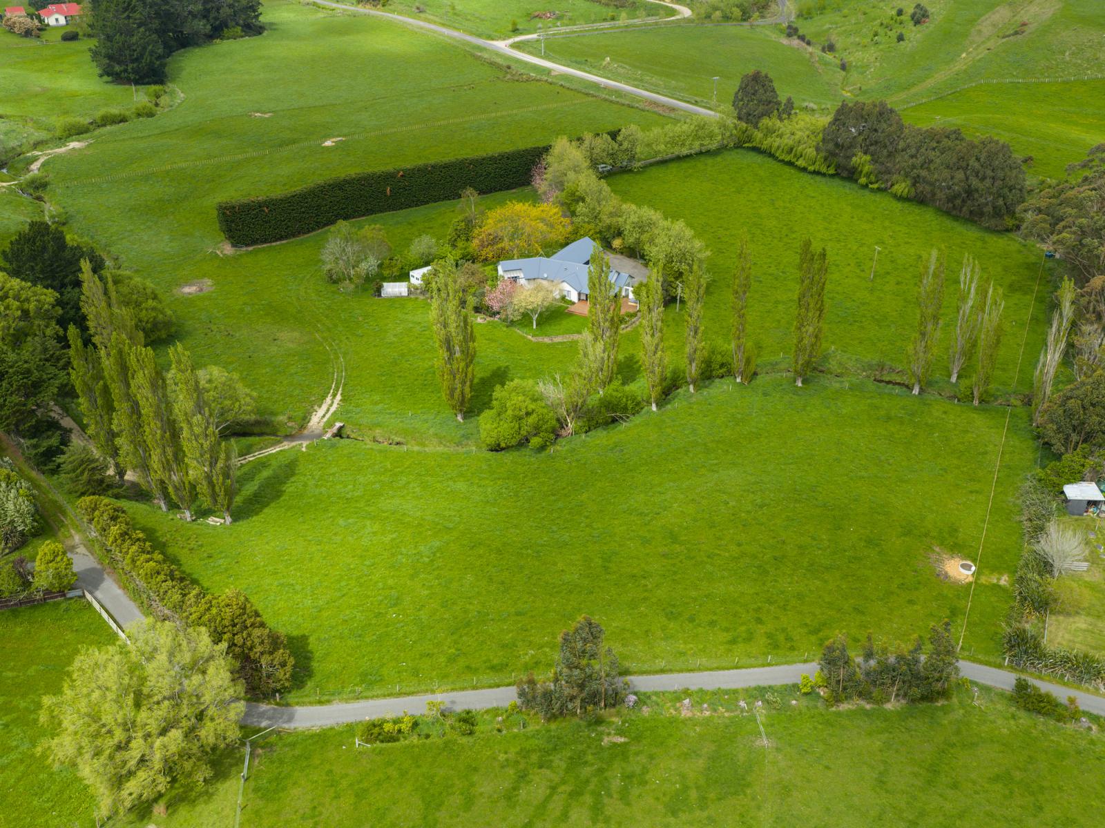 31 Kahuterawa Road, Turitea