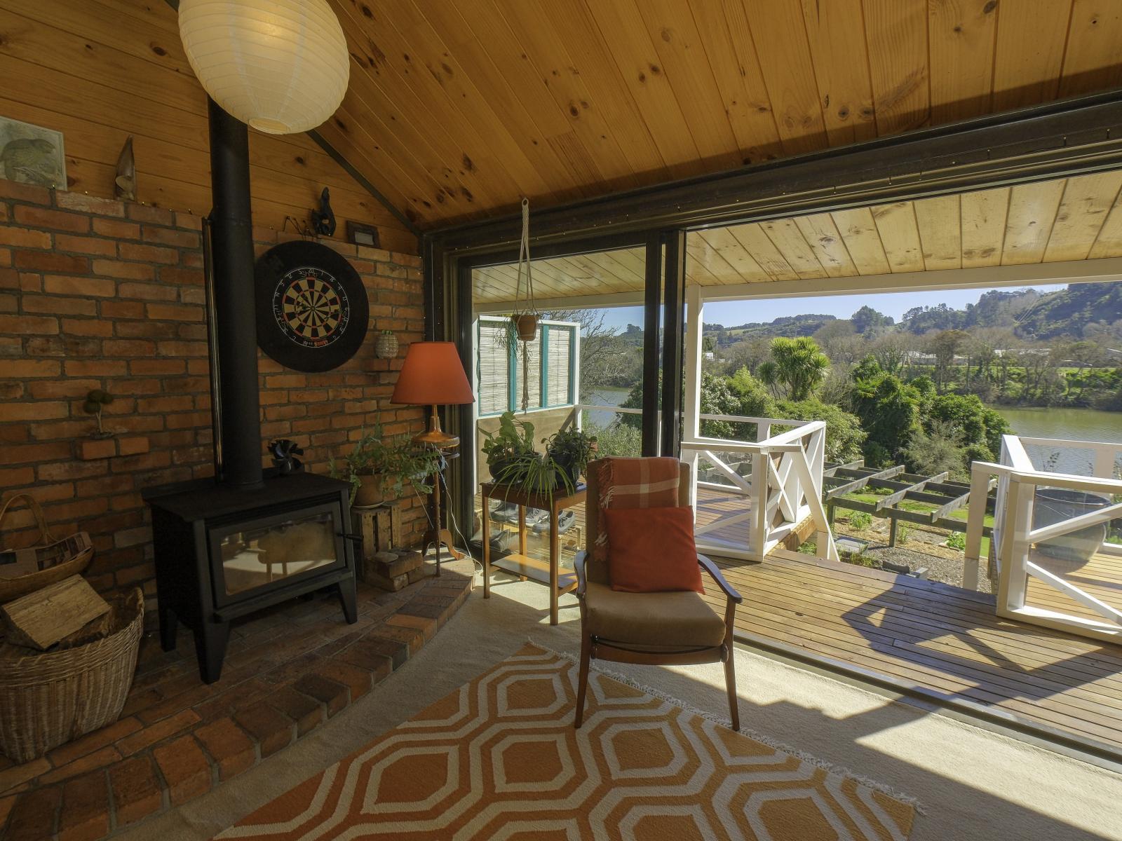 23 Riverbank Road, Okoia