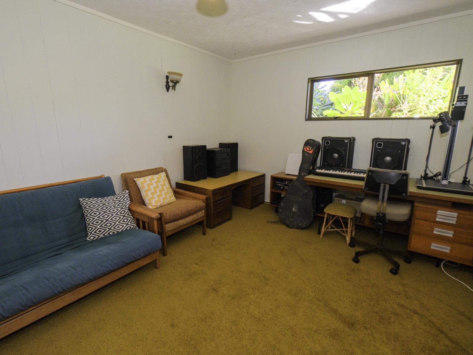 23 Riverbank Road, Okoia