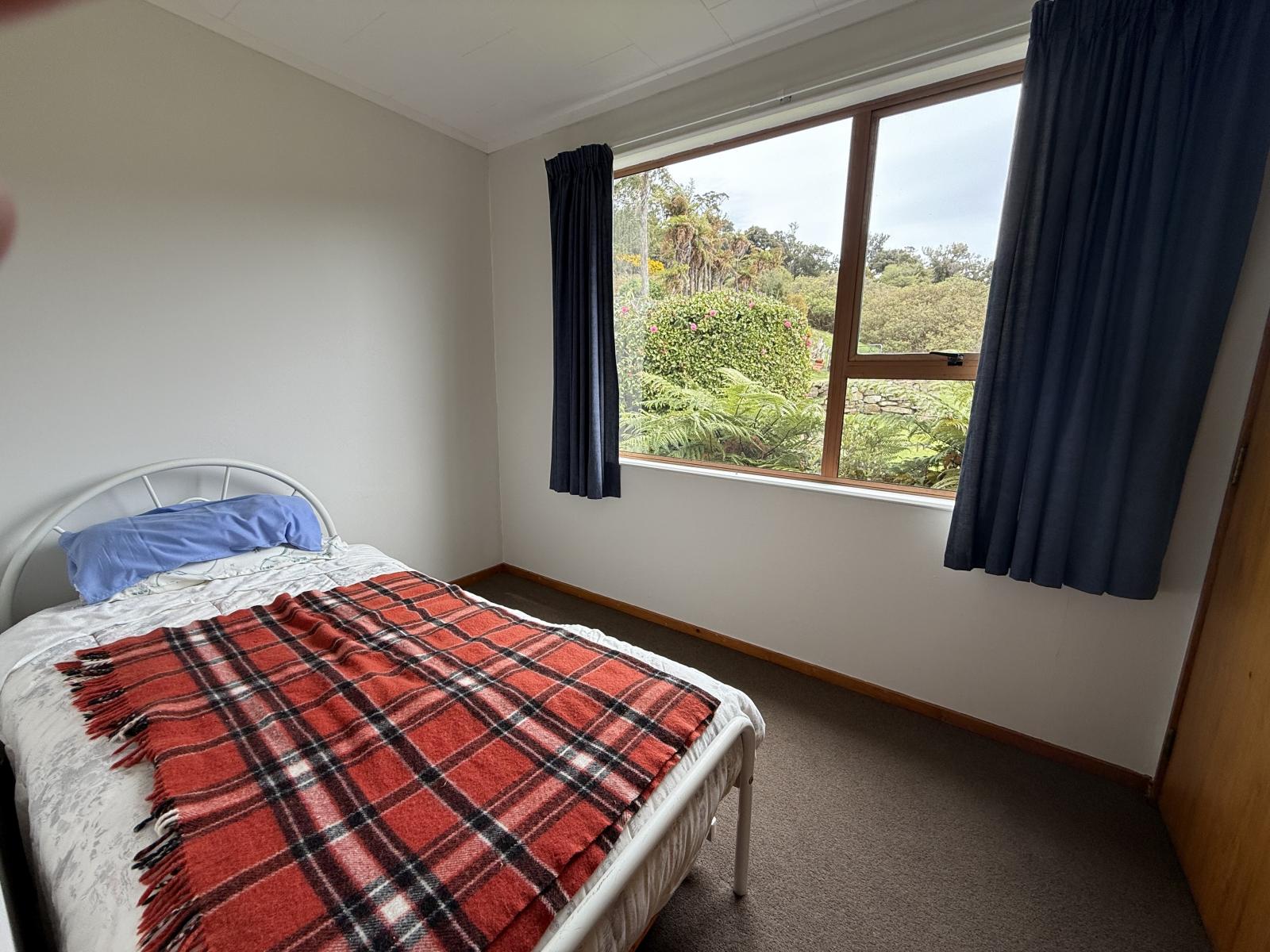112 Waikawa Curio Bay Road, Waikawa