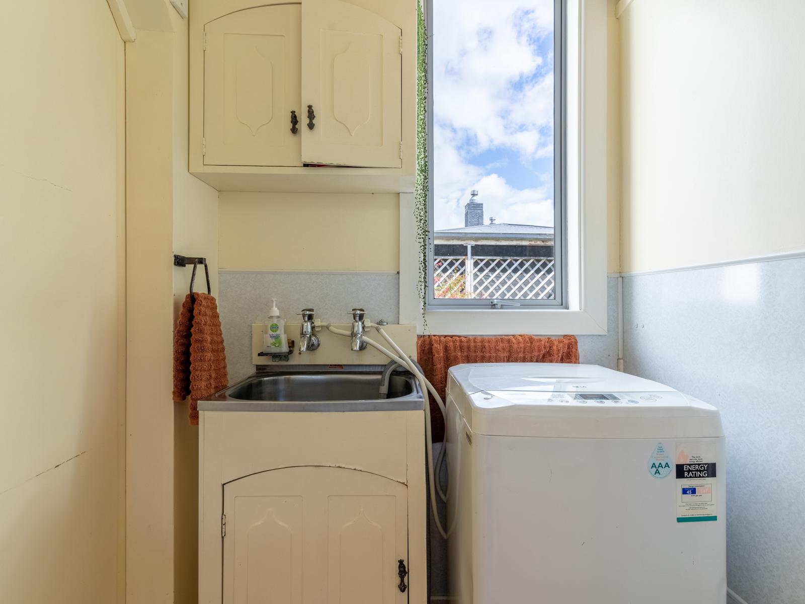 75 Gerrard Road, Winton