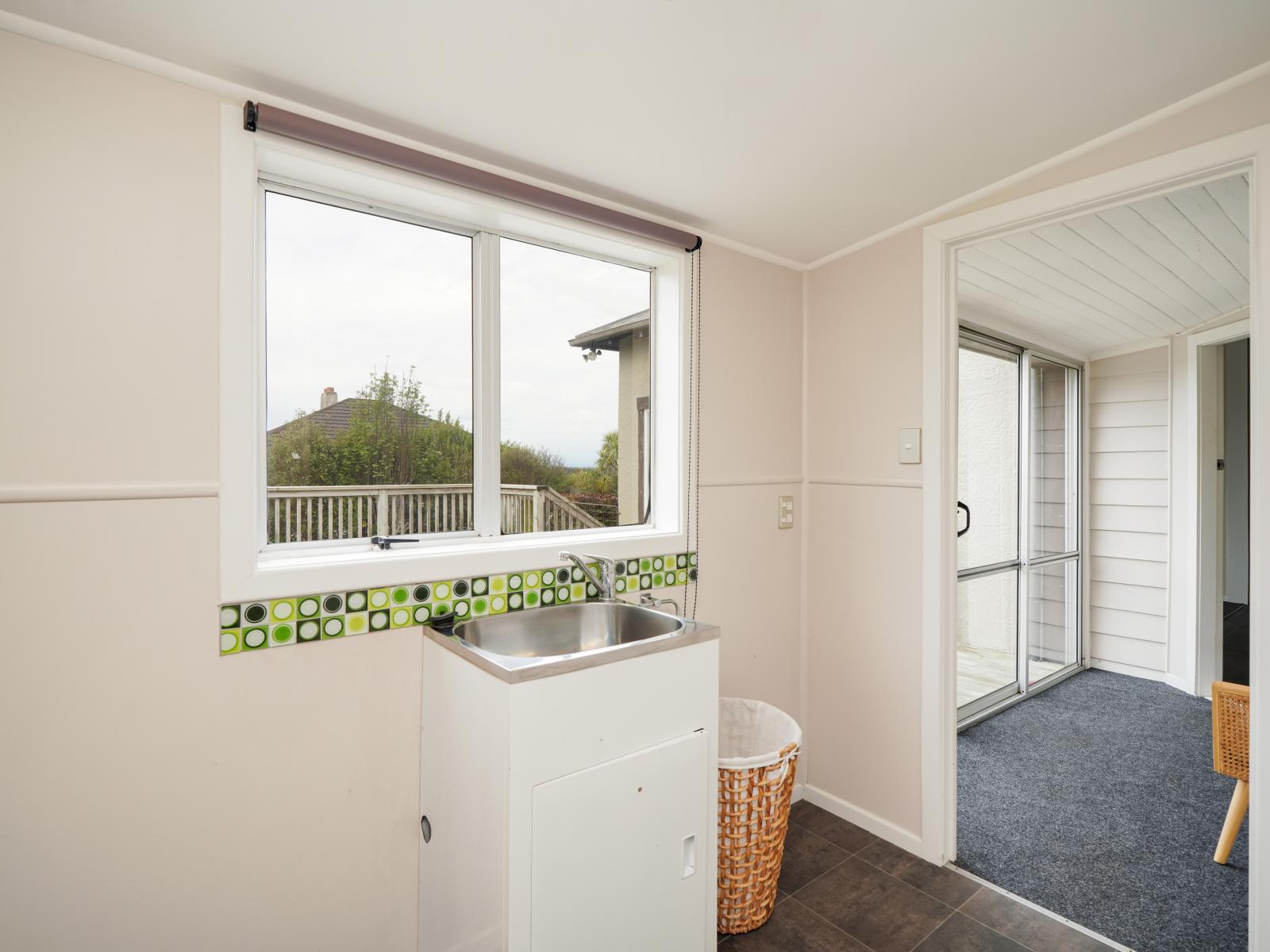 8 Osborne Street, Riverton