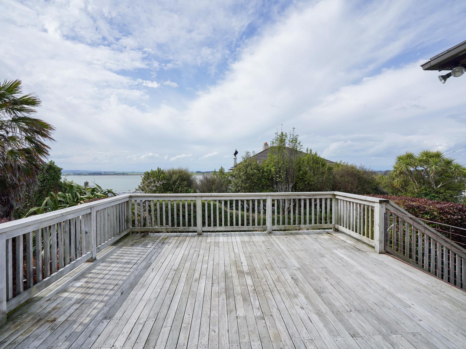 8 Osborne Street, Riverton