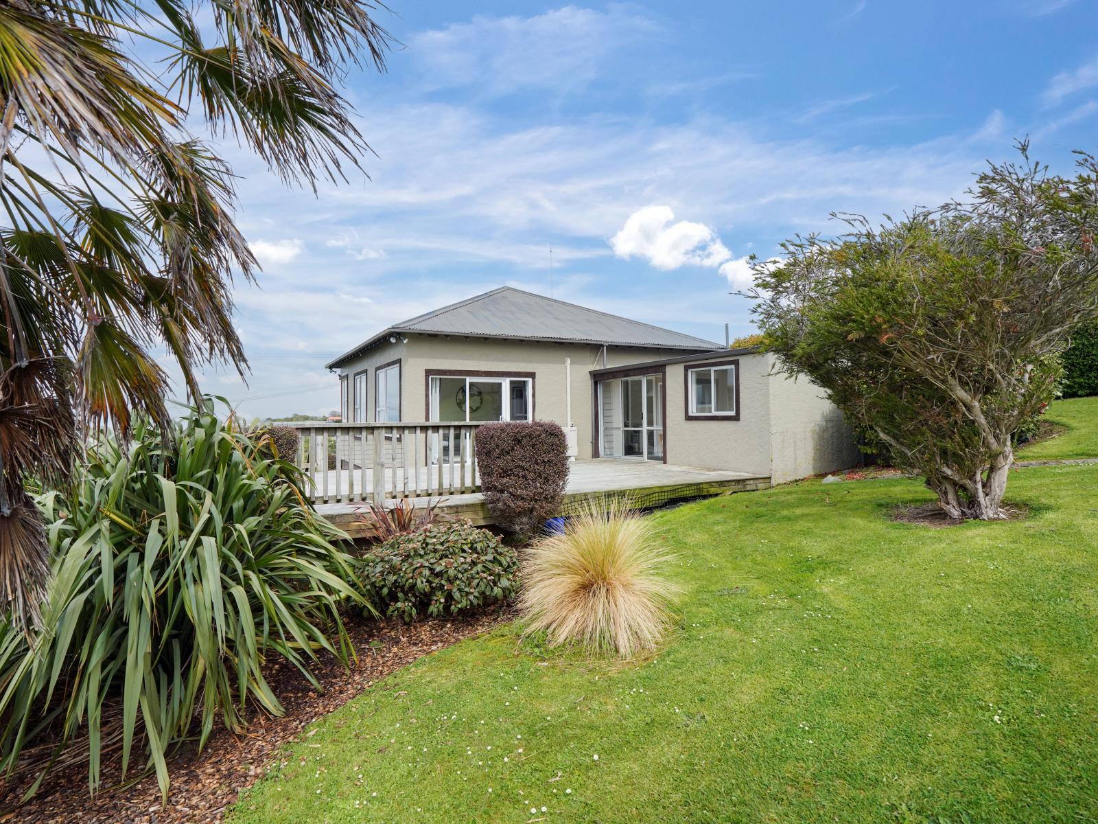 8 Osborne Street, Riverton