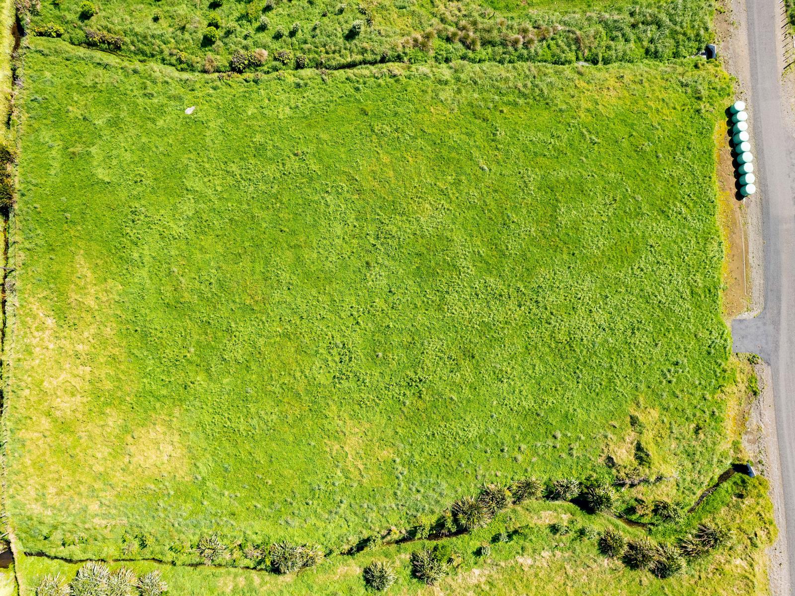 7104 South Road, Warea