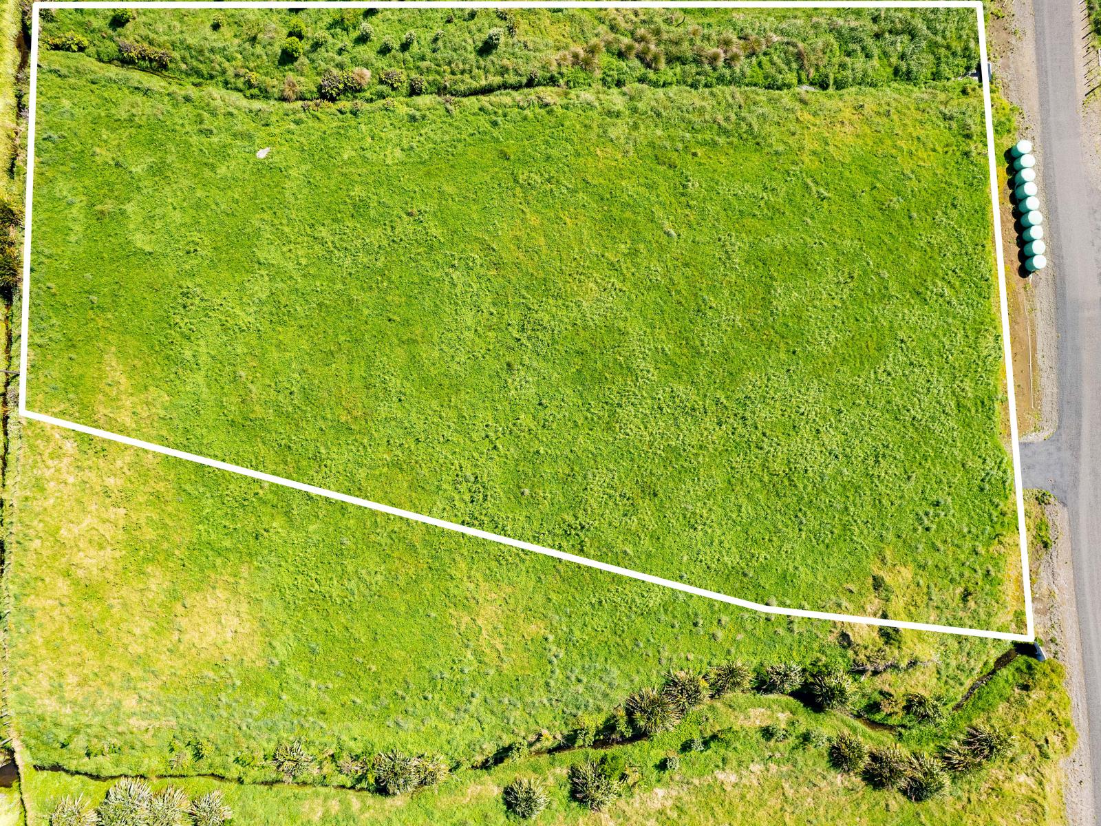 7104 South Road, Warea