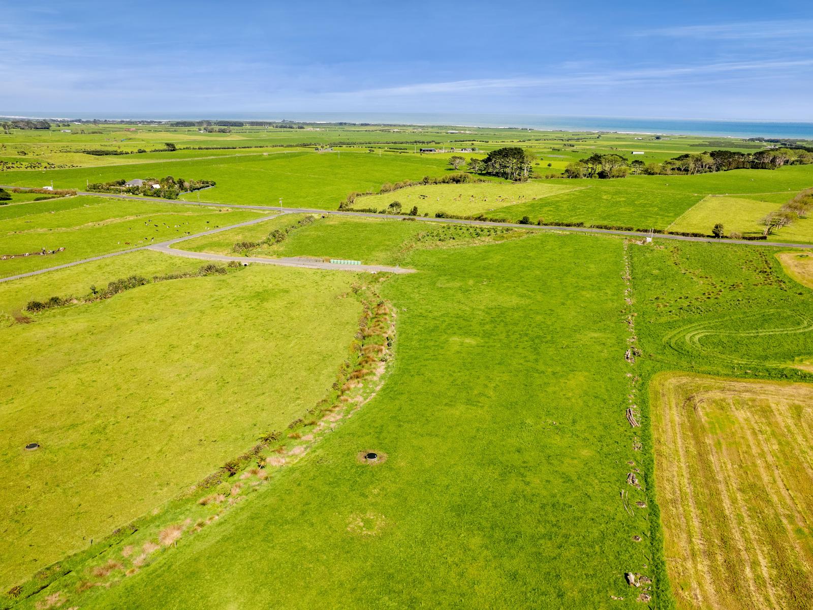 7104 South Road, Warea