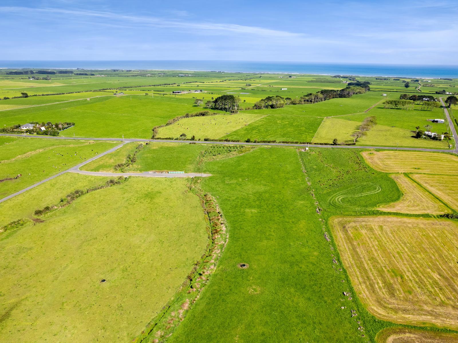 7104 South Road, Warea