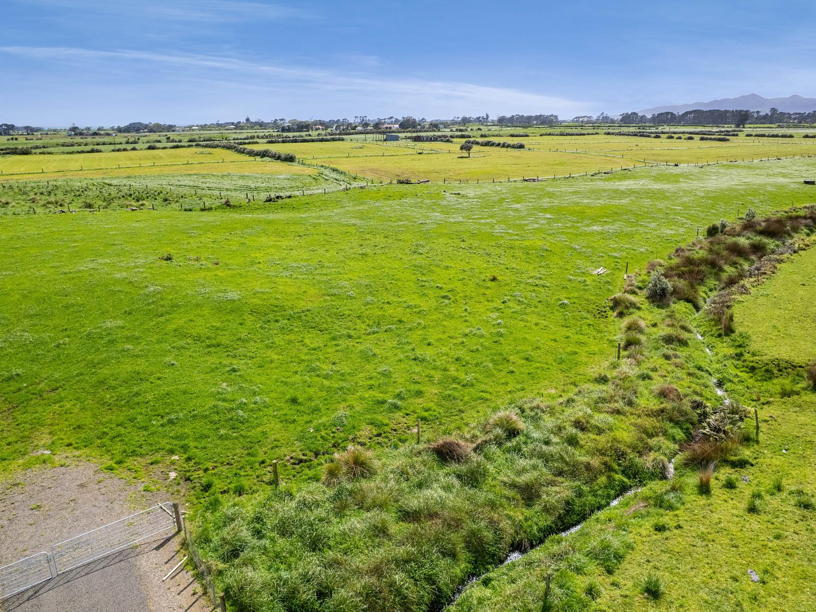 7104 South Road, Warea