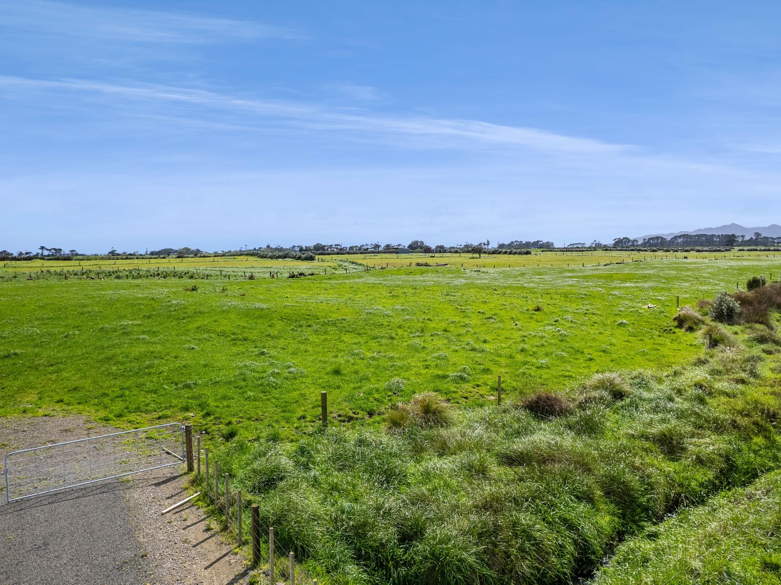 7104 South Road, Warea