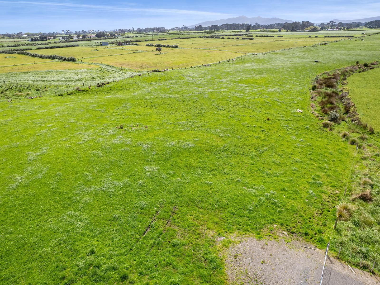 7104 South Road, Warea
