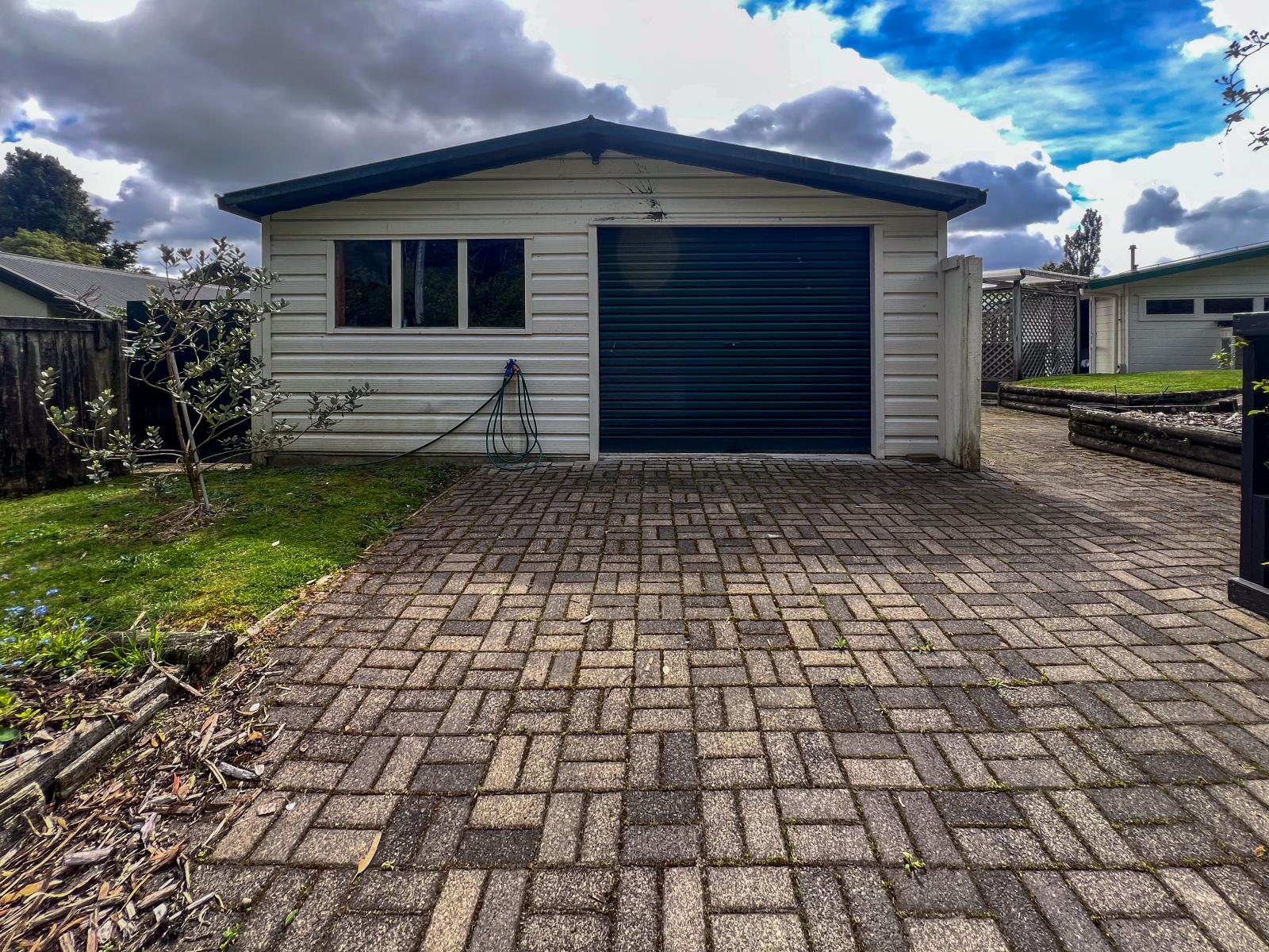 1 Highfield Place, Lynmore