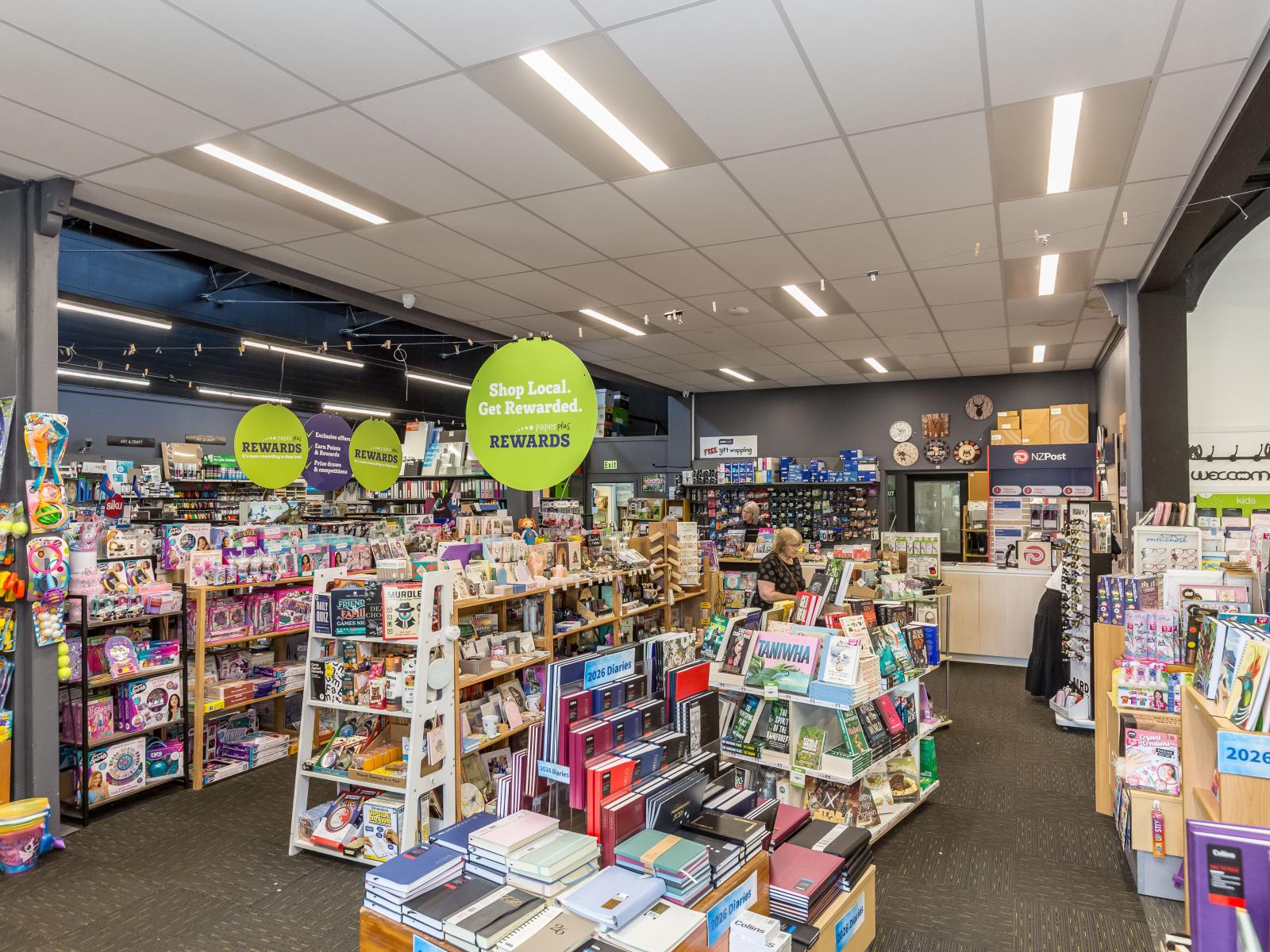 66-80 High Street North, Carterton