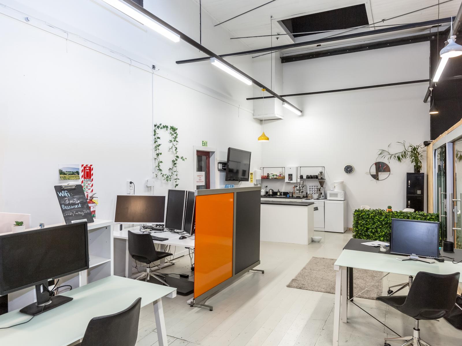 66-80 High Street North, Carterton