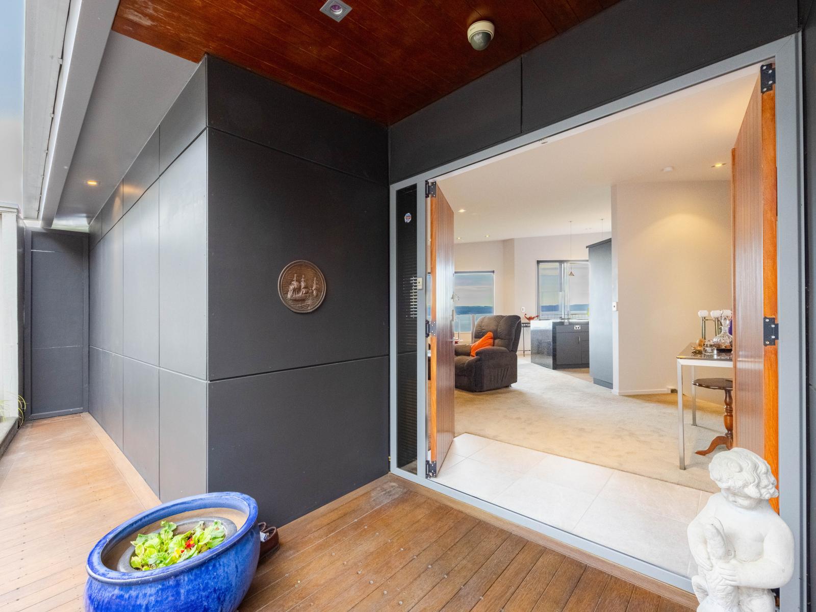 4B Seapoint Road, Bluff Hill