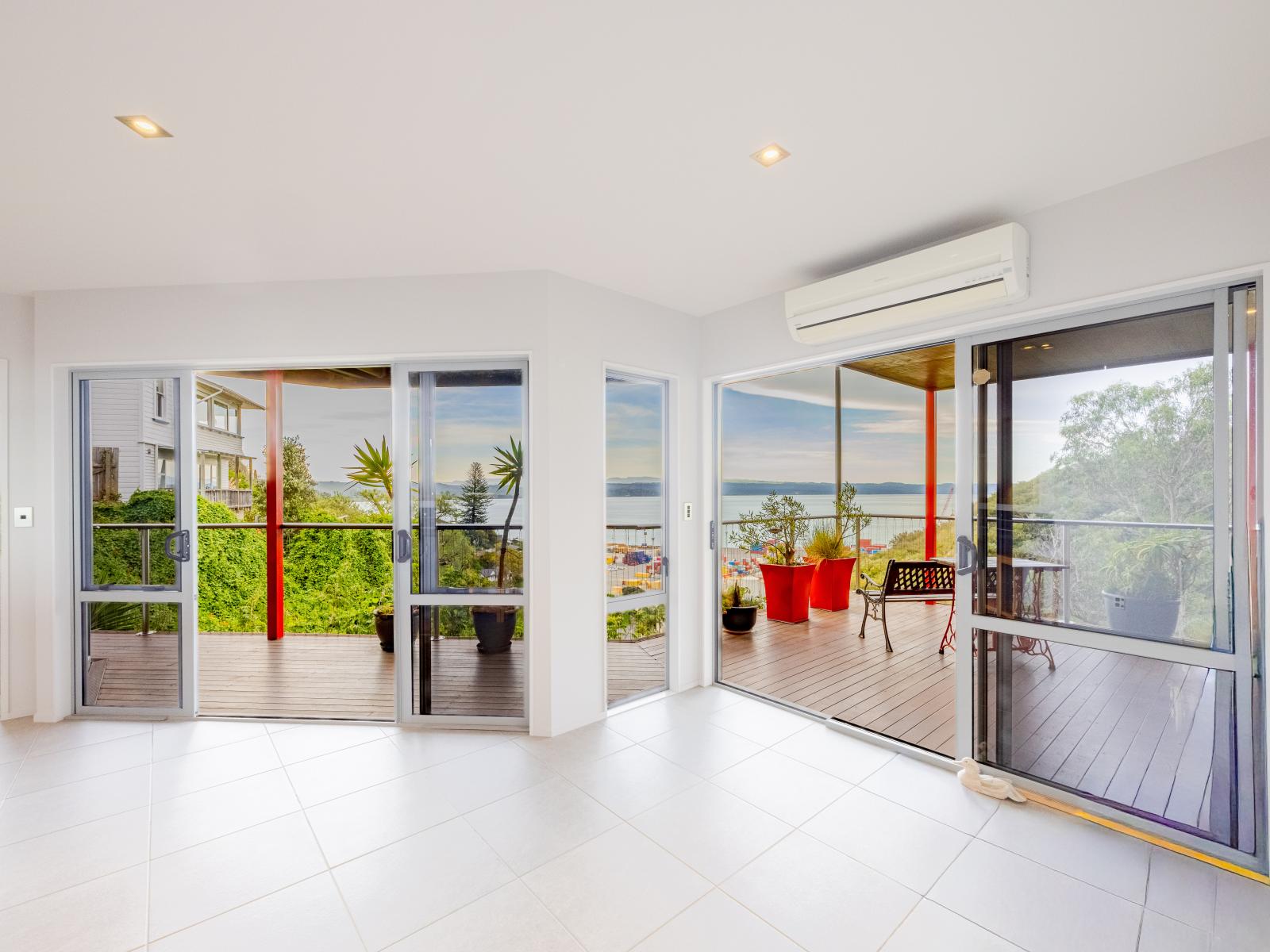 4B Seapoint Road, Bluff Hill
